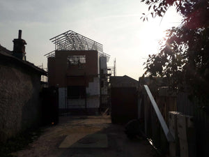 Casa model in constructie la stadiul de termosistem thumbnail