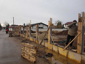 Cofrare soclu si stalpi gard din beton si lemn GA04 thumbnail