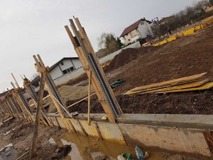 Cofrare soclu si stalpi gard din beton si lemn GA04 thumbnail