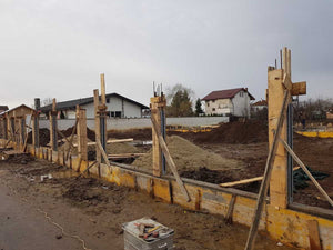 Cofrare soclu si stalpi gard din beton si lemn GA04 thumbnail