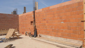 Cofrare turnare beton stalpi si zidarie pereti exteriori casa 386 mp thumbnail