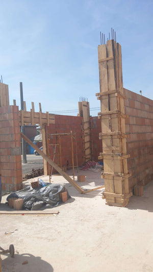 Cofrare turnare beton stalpi si zidarie pereti exteriori casa 386 mp thumbnail