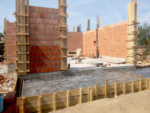 Cofrare turnare beton stalpi si zidarie pereti exteriori casa 386 mp thumbnail