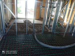 Constructie casa metalica parter etaj 115 mp etapa de turnare a sapelor thumbnail