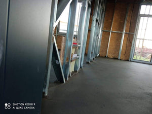Constructie casa metalica parter etaj 115 mp etapa de turnare a sapelor thumbnail