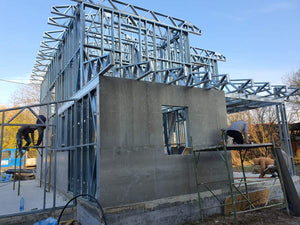 Constructie casa metalica placare exterioara cu fibrociment si vata bazaltica thumbnail