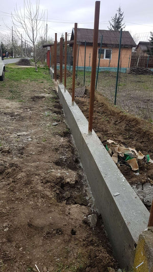 Constructie gard g06 turnarea soclului din beton armat thumbnail