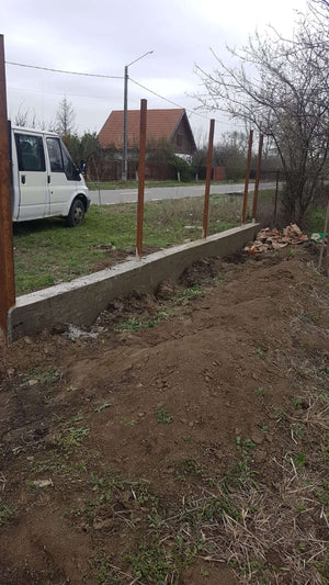 Constructie gard g06 turnarea soclului din beton armat thumbnail
