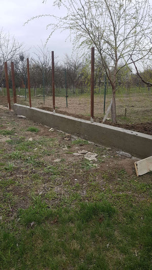 Constructie gard g06 turnarea soclului din beton armat thumbnail