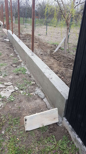Constructie gard g06 turnarea soclului din beton armat thumbnail
