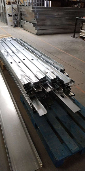 Debitare si premontaj casa structura metalica parter 53 mp in fabrica thumbnail