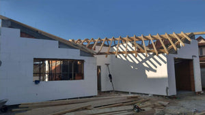 Decofrare grinzi si placare exterioara polistiren casa zidarie in Mogosoaia thumbnail