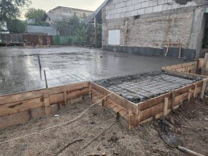 Detaliu executie turnare placa beton fundatie casa metalica thumbnail
