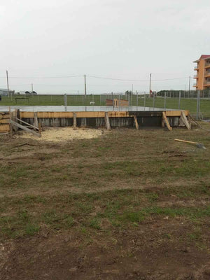 Sapatura si turnare beton mort pentru fundatie casa proiect 250 mp thumbnail