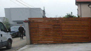 Constructie garduri exterioare si placare beton curte proiect casa 191 mp thumbnail