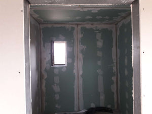 Aplicare glet finisaj pereti interiori constructie casa 190 mp thumbnail