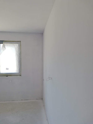 Inchideri interioare pereti interiori la alb cu gips carton si vopsea lavabila finisaje thumbnail