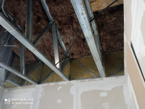 Izolatie peretilor exteriori si pereti compartimentare casa structura metalica thumbnail