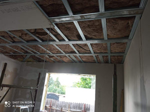 Izolatie peretilor exteriori si pereti compartimentare casa structura metalica thumbnail