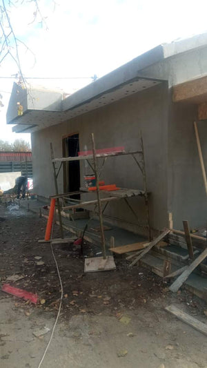 Masa de spaclu si montaj acoperis casa metalica parter 84 mp thumbnail