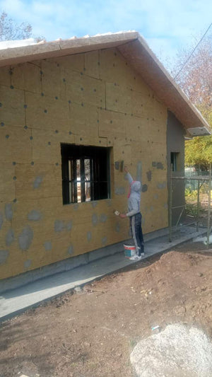 Masa de spaclu si montaj acoperis casa metalica parter 84 mp thumbnail