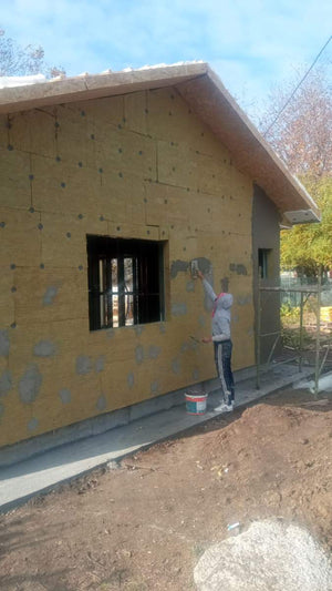 Masa de spaclu si montaj acoperis casa metalica parter 84 mp thumbnail