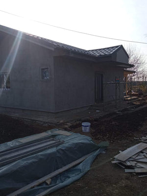 Masa de spaclu si montaj acoperis casa metalica parter 84 mp thumbnail