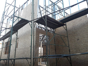 Model de casa in etapa de placare exterioara cu osb 15 mm thumbnail