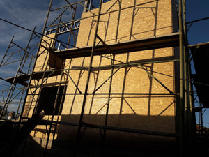 Model de casa in etapa de placare exterioara cu osb 15 mm thumbnail