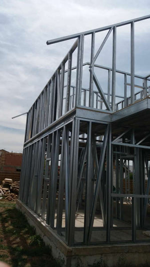 Montaj 2 case pe structura metalica in Magurele 280mp thumbnail