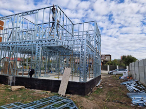 Montaj etaj structura metalica usoara proiect de casa P+1E thumbnail