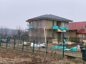 Montaj invelitoare din tigla metalica pe acoperis casa cu 2 nivele thumbnail