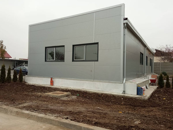 Montaj jgheaburi pentru colectare ape pluviale la acoperis hala metalica