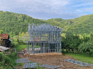 Montaj panouri metalice pereti casa din structura usoara thumbnail