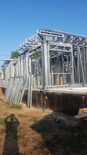 Montaj structura metalica pentru proiect de casa in Galati thumbnail