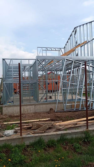 Montaj schelet metalic casa – pereti parter scara interioara si planseu thumbnail