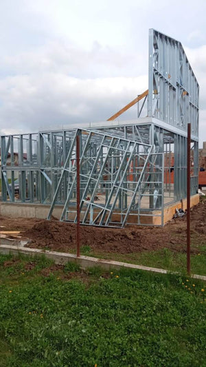 Montaj schelet metalic casa – pereti parter scara interioara si planseu thumbnail