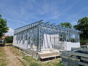 Montaj strat fibrociment pereti si constructie acoperis casa in Snagov thumbnail