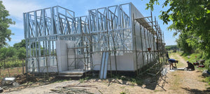 Montaj strat fibrociment pereti si constructie acoperis casa in Snagov thumbnail