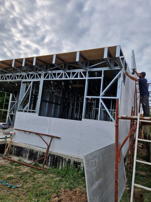 Montaj strat fibrociment pereti si constructie acoperis casa in Snagov thumbnail
