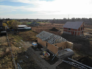 Montaj structura metalica casa si inchidere pereti exteriori cu osb 15 mm thumbnail