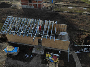Montaj structura metalica casa si inchidere pereti exteriori cu osb 15 mm thumbnail