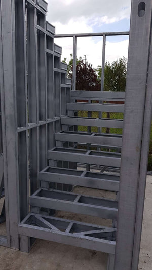 Montaj structura metalica pentru proiect de casa 120 mp thumbnail