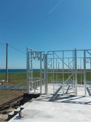 Montaj structura metalica usoara proiect casa 250 mp thumbnail