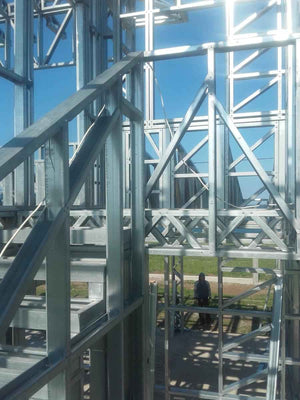 Montaj structura metalica usoara proiect casa 250 mp thumbnail