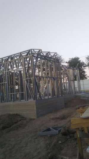 Montaj structura metalica proiect de casa la cheie 72 mp thumbnail