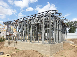 Montaj structura metalica proiect de casa la cheie 72 mp thumbnail
