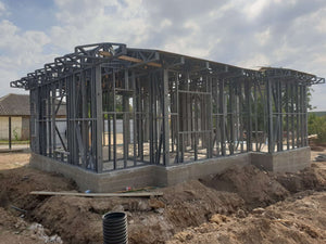 Montaj structura metalica proiect de casa la cheie 72 mp thumbnail