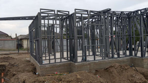Montaj structura metalica proiect de casa la cheie 72 mp thumbnail