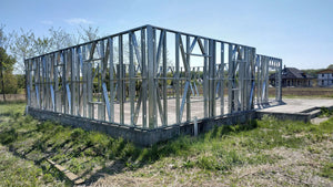 Montaj structura metalica pereti proiect casa sat Snagov 320 mp thumbnail